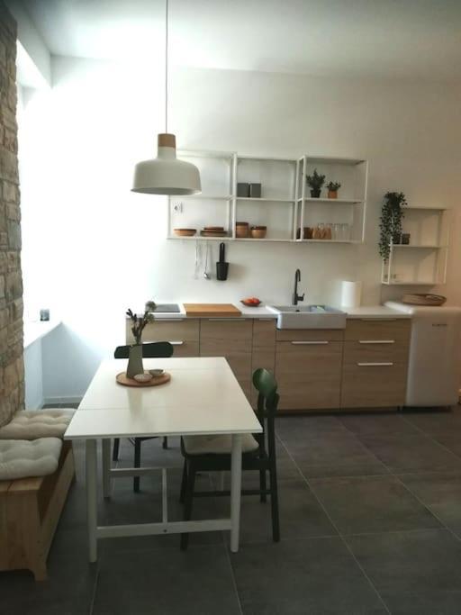 Lovely Apartment In The City Center Pula Extérieur photo